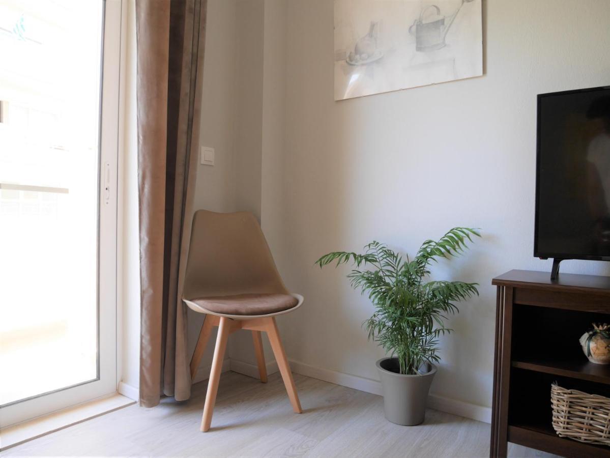 Porto Plaza City Center Apartment Ac/Wifi Candia Esterno foto
