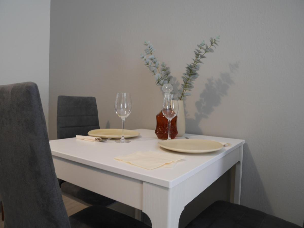 Porto Plaza City Center Apartment Ac/Wifi Candia Esterno foto